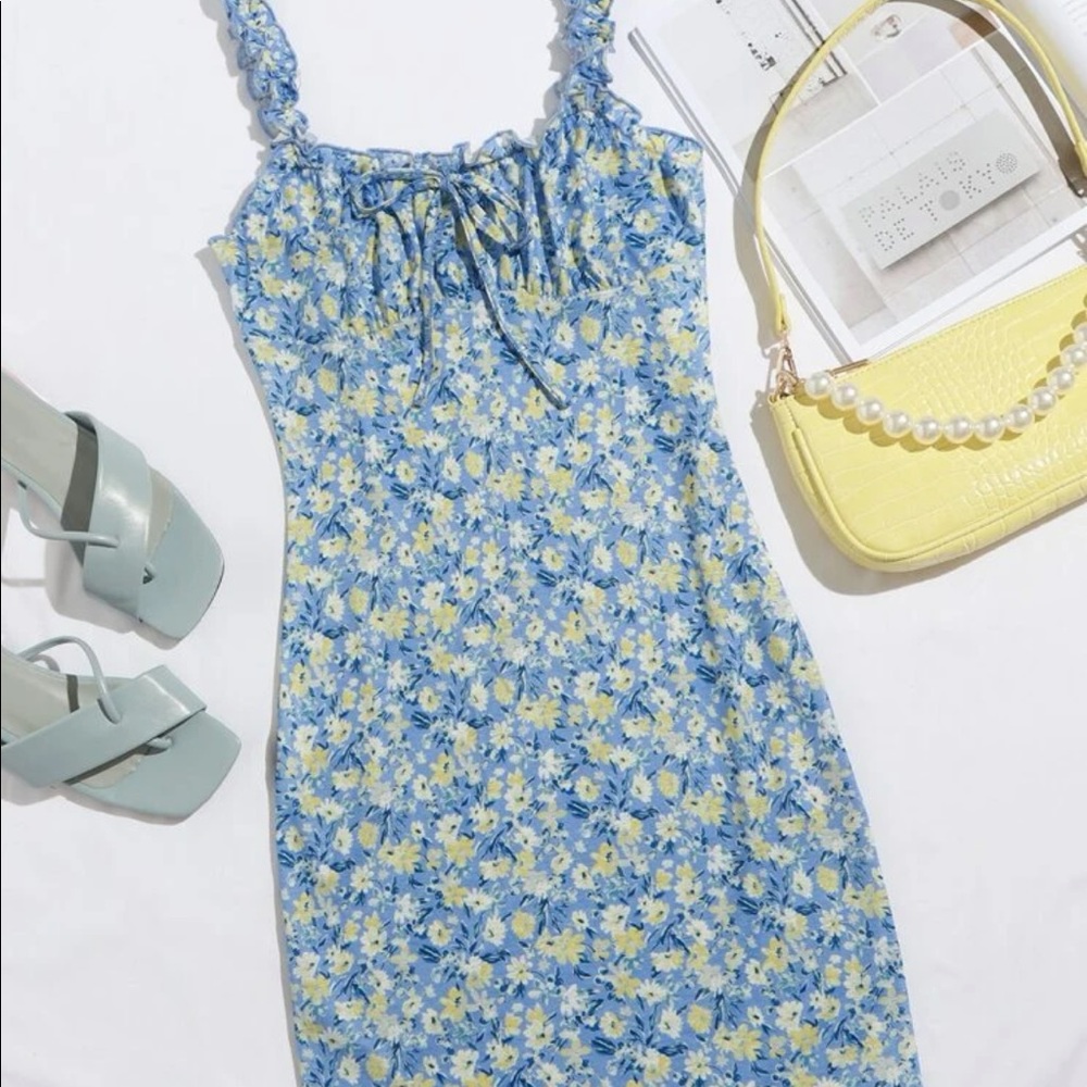 SHEIN Frill Trim Knot Front Ruched Bust Ditsy Floral dress